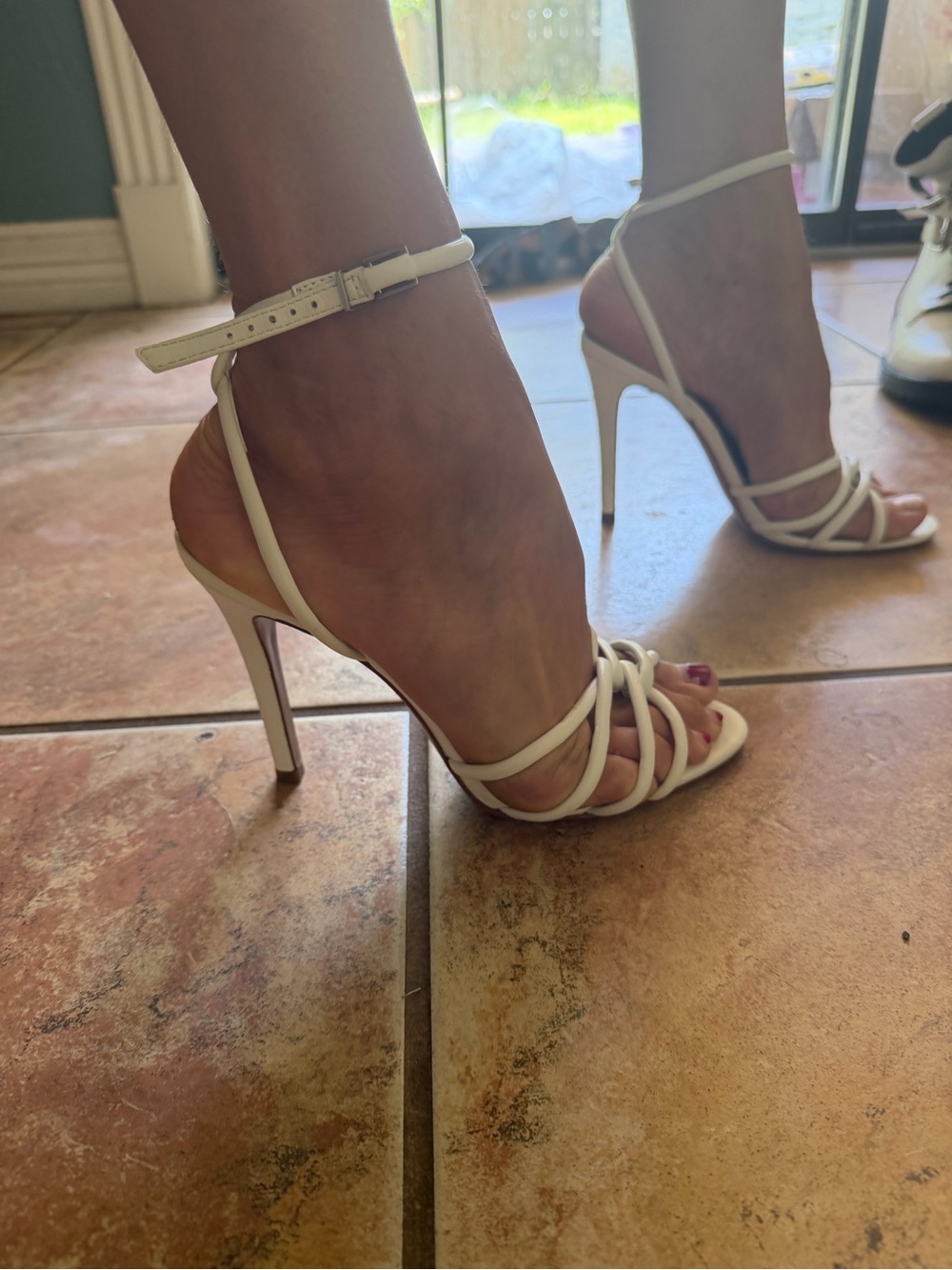 Schutz 8.5 white lambs leather High heel sandals